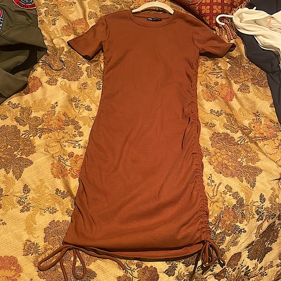 Zara Ruched Ribbed Brown Dress - Picture 4 of 4